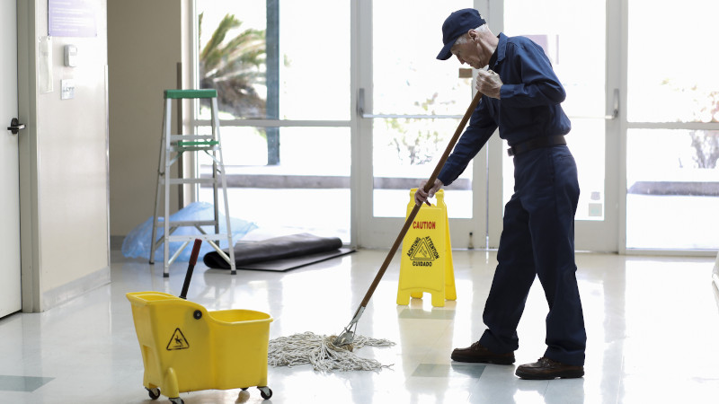 What to Look for When Choosing a Commercial Cleaning Service